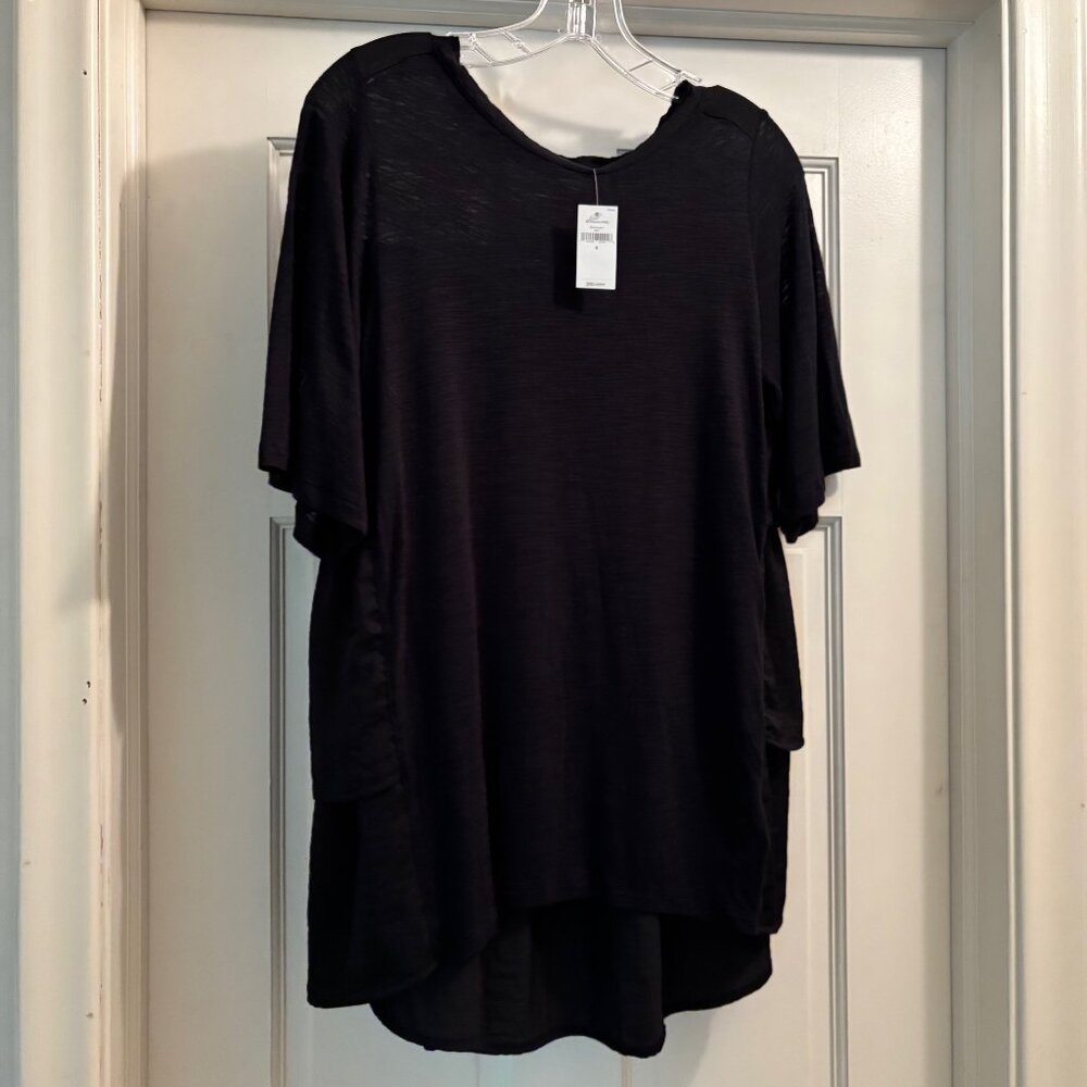NWT Gap Ruffle, Flutter sleeve, Top Black Size Small